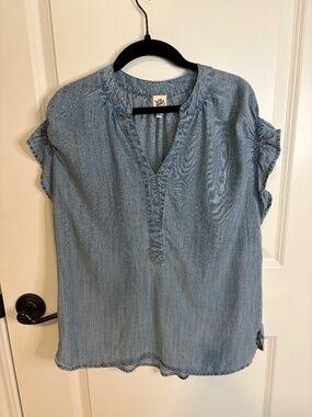 Chambray Boutique Blouse